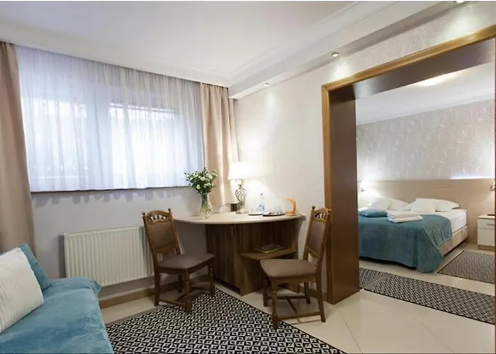 Anna - - Free Parking, Taras, 1500m Do Starówki