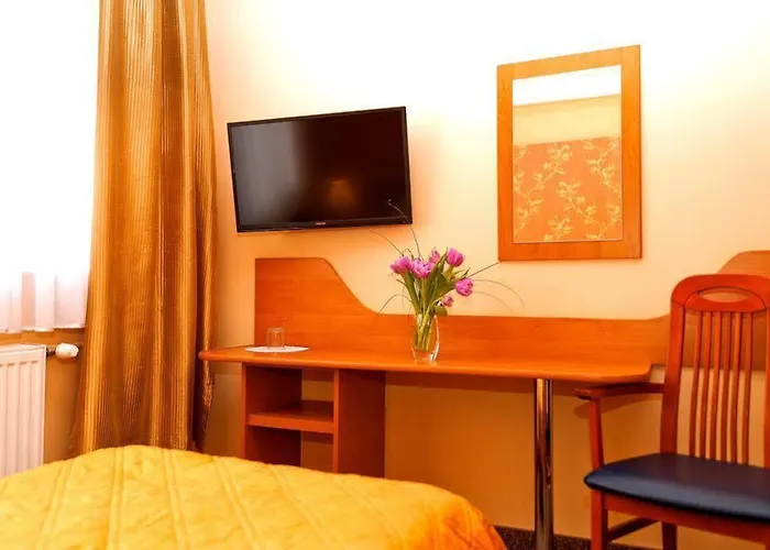 Anna - - Free Parking, Taras, 1500m Do Starówki Pensjonat 3*