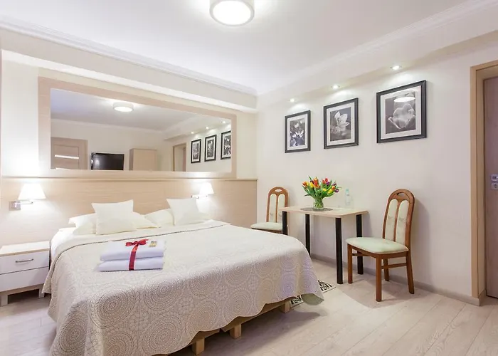 Anna - - Free Parking, Taras, 1500m Do Starówki Pensionat